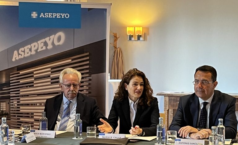 Nuria B. Chust, viceconsejera de Empleo, Diálogo Social y Salud Laboral, asiste al consejo consultivo de Asepeyo en Castilla-La Mancha